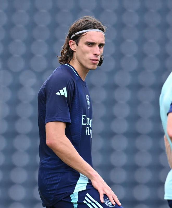 关于国际比赛日体能课后；阿森纳官宣签约备战欧超杯；管理层满意；高层口径保持一致的信息-开云娱乐