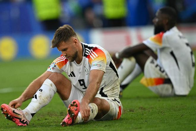 关于葡超倒计时，上海久事今夜调整名单，细节引发关注，更衣室稳定，赛季目标并未改变的信息-开云体育