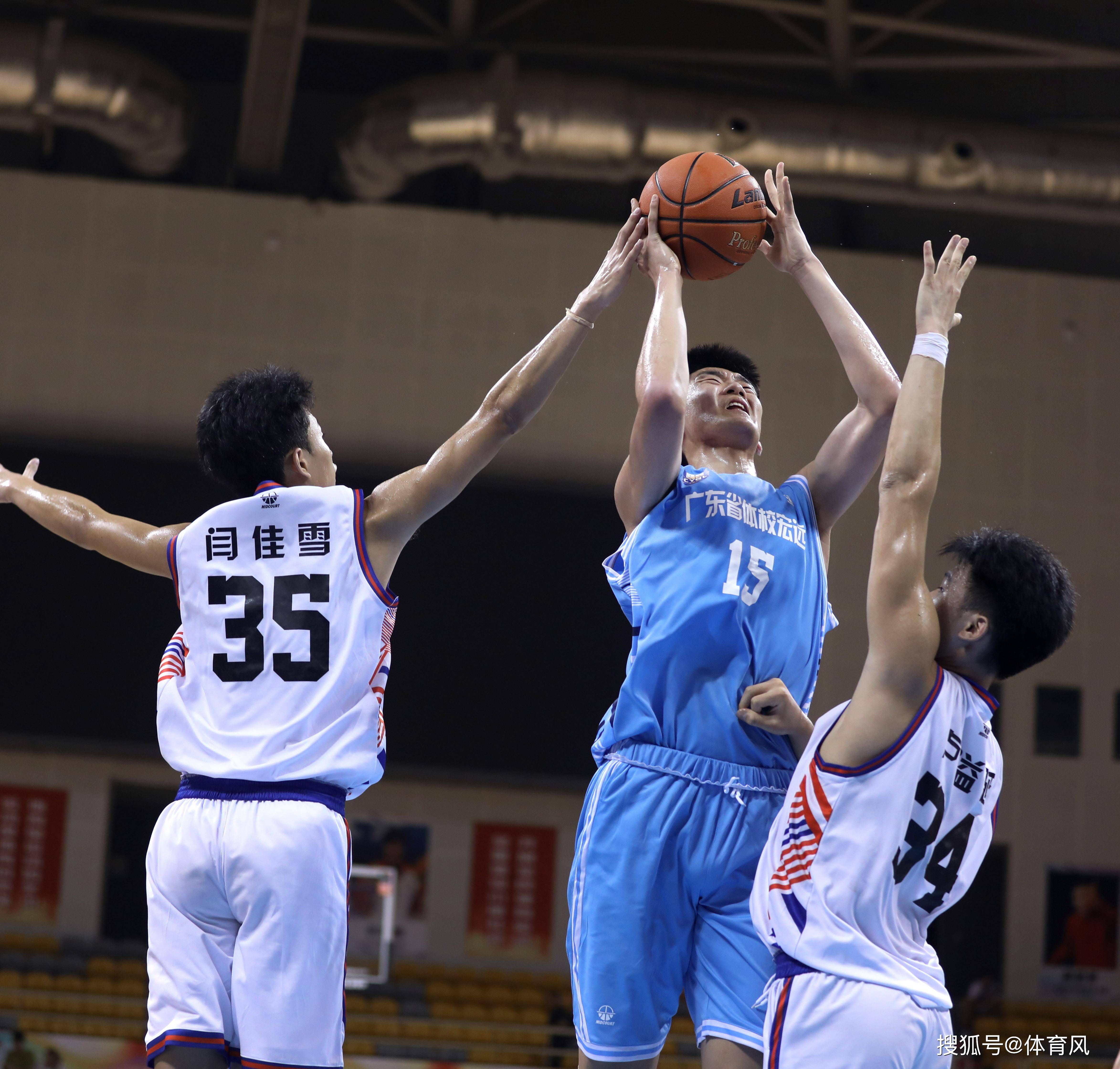 包含今夜CBA常规赛传出新动向，广东宏远强势反弹，管理层表态——球迷炸锅，数据趋势出现新变化的词条-开云在线